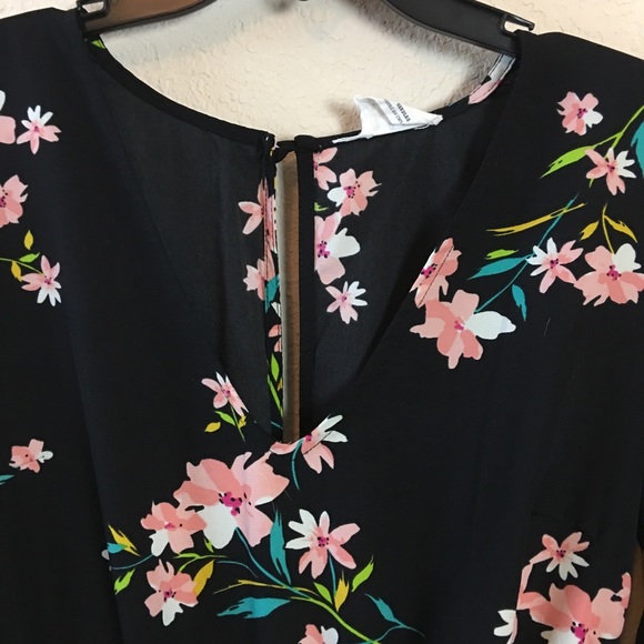 🍁Pins and Needles Urban Outfitters RuffleRomper - Picture 3 of 8